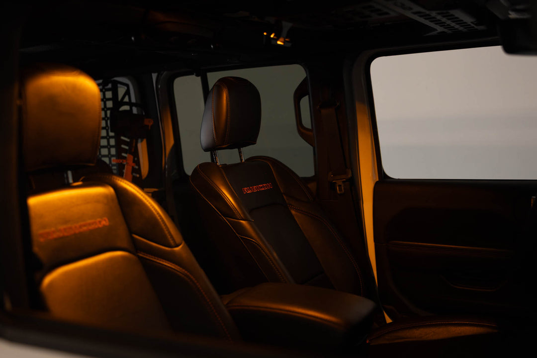 Elite White/Amber Push Button Dome Light