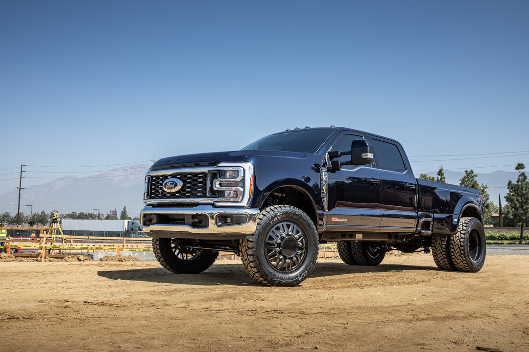 ICON 2023-2026 Ford F-250/F-350 Super Duty 4WD, 2.5-3" Lift, Stage 7 Coilover Conversion System with Radius Arms