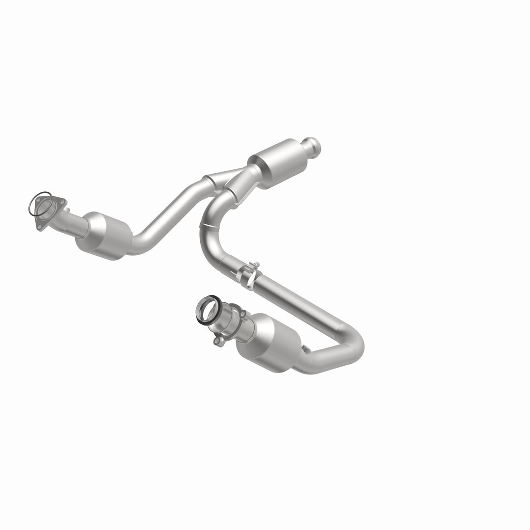 MagnaFlow OEM Grade Federal / EPA Compliant Direct-Fit Catalytic Converter 280424 for Chevrolet Silverado and GMC Sierra