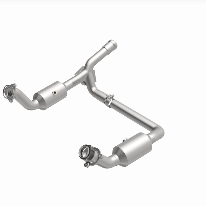 MagnaFlow OEM Grade Federal / EPA Compliant Direct-Fit Catalytic Converter 280656 for Chevrolet Silverado and GMC Sierra