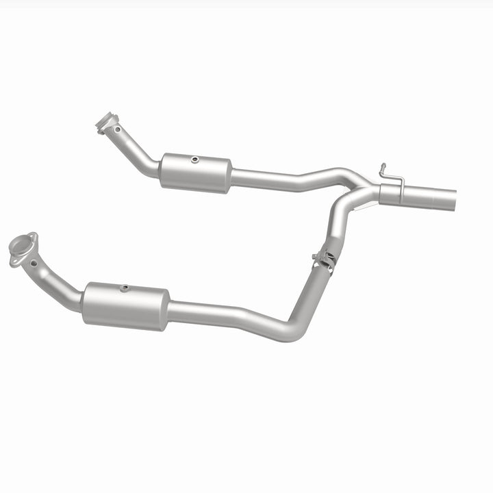 MagnaFlow California Grade CARB Compliant Direct-Fit Catalytic Converter for Ford E-350 Super Duty 5.4L & 6.8L (Part #4551599)