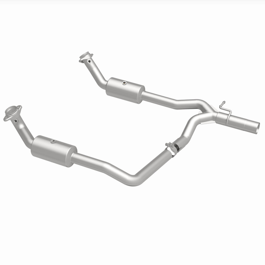 MagnaFlow California Grade CARB Compliant Direct-Fit Catalytic Converter for Ford E-350 Super Duty 5.4L & 6.8L (Part #4551599)