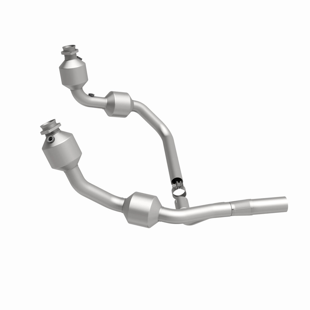 MagnaFlow OEM Grade Federal/EPA Compliant Direct-Fit Catalytic Converter for Jeep Wrangler 3.8L (Part #49689)