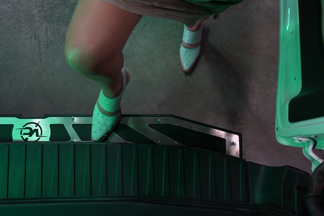 TUG STEP, TRANSIT