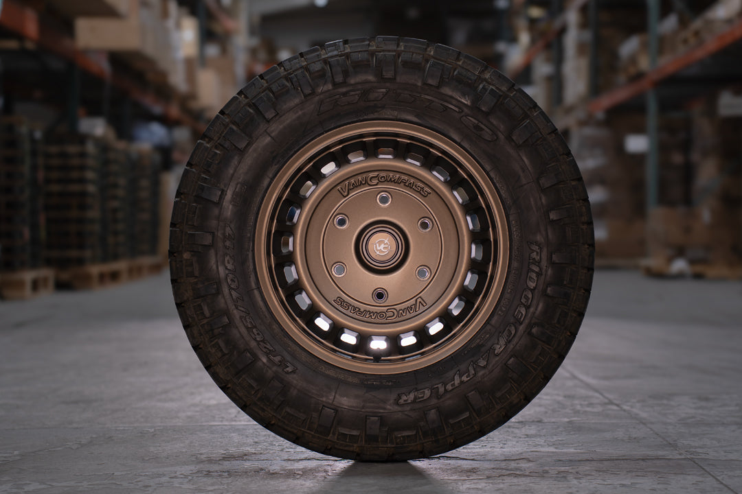 Van Compass Vane Wheel, Gold Rush, 17X8, 68Mm Offset, 6X180 Bc