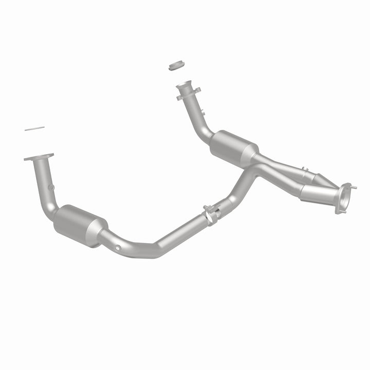 MagnaFlow OEM Grade Federal / EPA Compliant Direct-Fit Catalytic Converter 51097 for Chevy Silverado, GMC Sierra, Cadillac Escalade