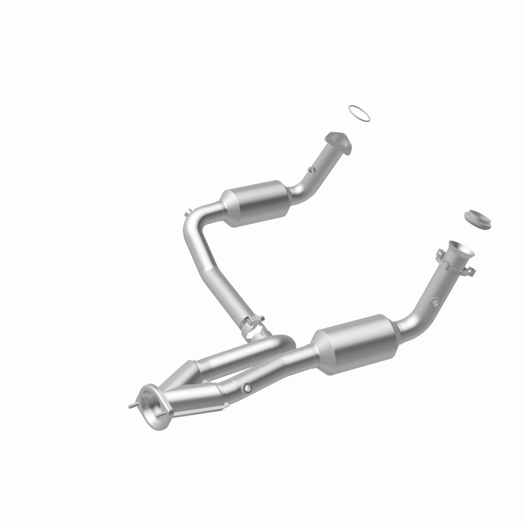 MagnaFlow OEM Grade Federal / EPA Compliant Direct-Fit Catalytic Converter 51097 for Chevy Silverado, GMC Sierra, Cadillac Escalade