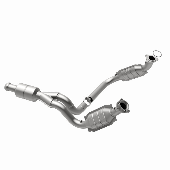 MagnaFlow OEM Grade Federal / EPA Compliant Direct-Fit Catalytic Converter 51578 for Chevy Silverado and GMC Sierra