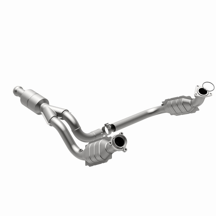 MagnaFlow OEM Grade Federal / EPA Compliant Direct-Fit Catalytic Converter 51578 for Chevy Silverado and GMC Sierra