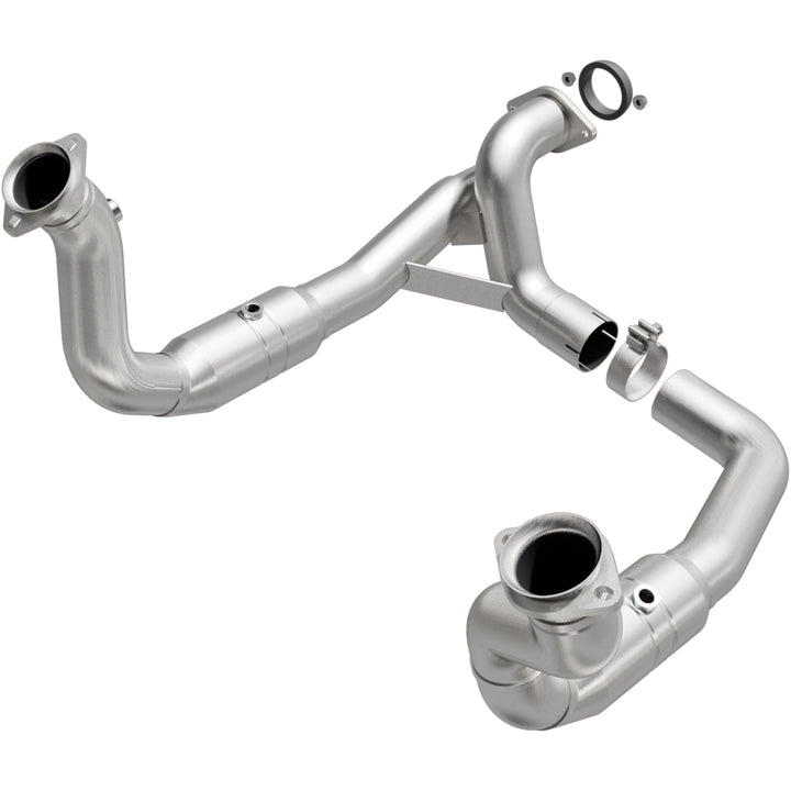 MagnaFlow OEM Grade Federal/EPA Compliant Catalytic Converter for Ford F-250 & F-350 6.2L (Part #52297)