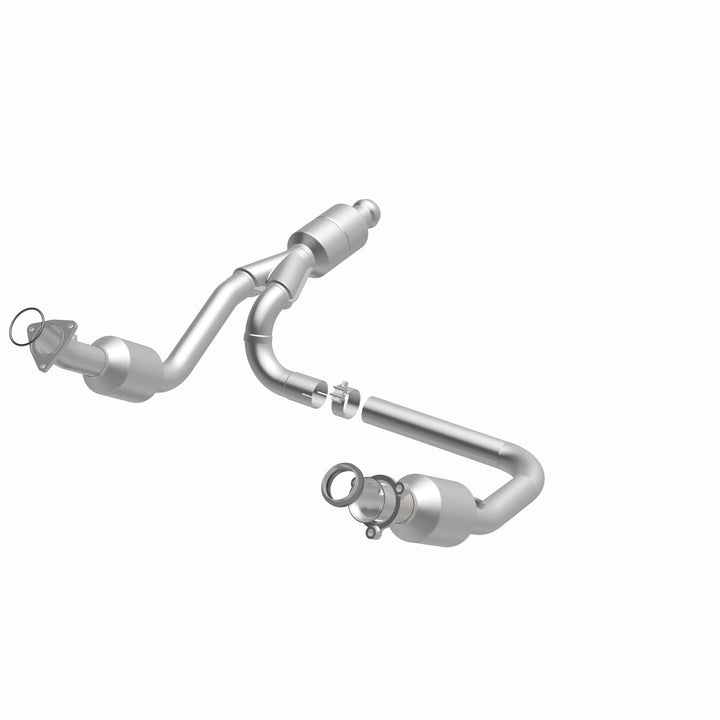 MagnaFlow OEM Grade Federal / EPA Compliant Direct-Fit Catalytic Converter 52642 for Chevy Silverado and GMC Yukon