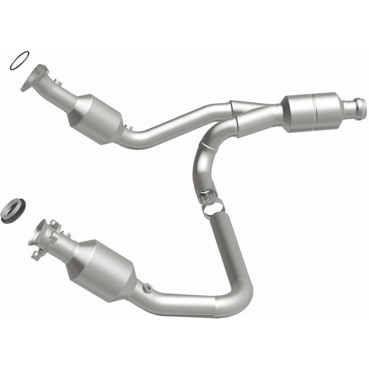 MagnaFlow OEM Grade Federal / EPA Compliant Direct-Fit Catalytic Converter 52642 for Chevy Silverado and GMC Yukon