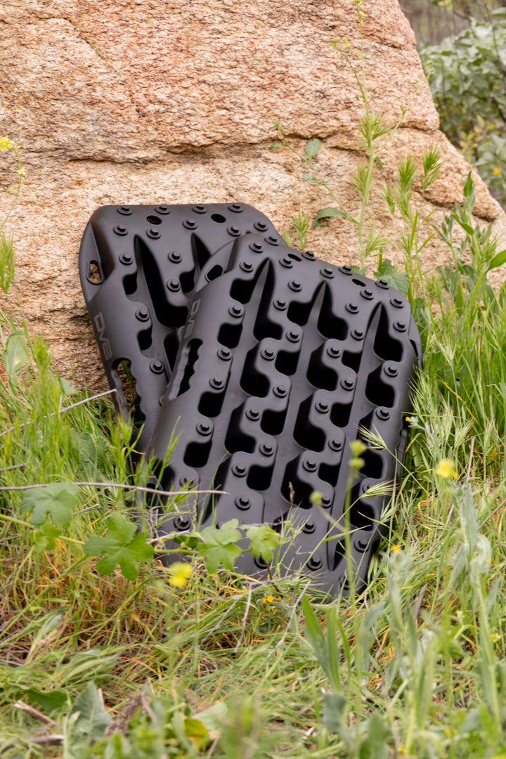 DV8 Xtract Mini Traction Board | Pair | Black
