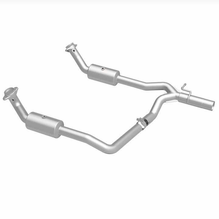 MagnaFlow California Grade CARB Compliant Direct-Fit Catalytic Converter for Ford E-350 Super Duty 6.8L – Part #5551599