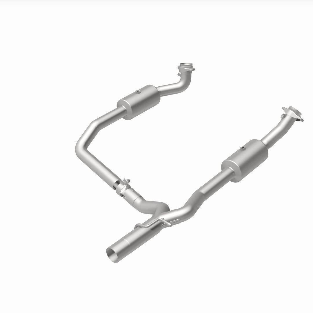 MagnaFlow California Grade CARB Compliant Direct-Fit Catalytic Converter for Ford E-350 Super Duty 6.8L – Part #5551599