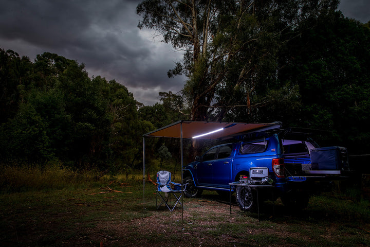 ARB 814410 Awning with Light – 8.2 ft Self-Standing Retractable Vehicle Awning with LED Lighting