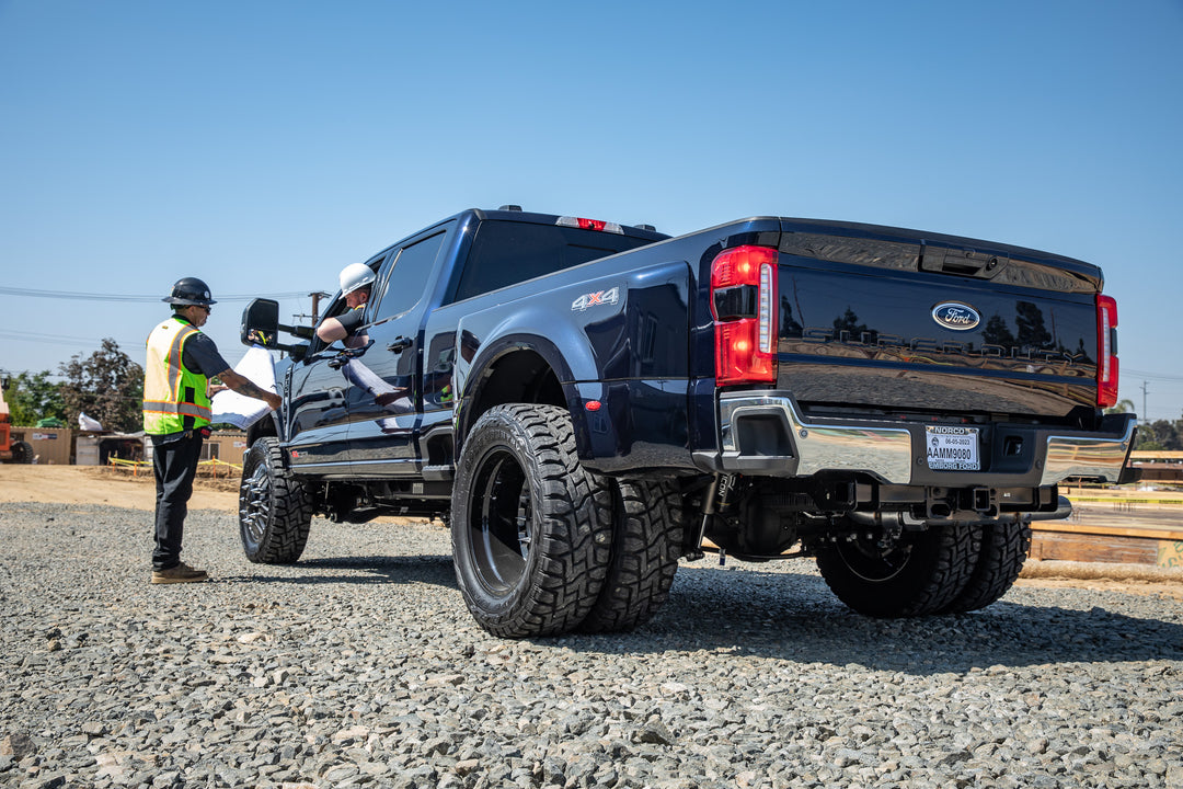 ICON 2023 Ford F-250/F-350 Super Duty 4WD, 2.5-3" Lift, Stage 4 Coilover Conversion System