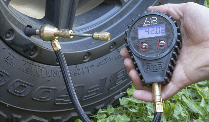ARB ARB510 E-Z Tire Deflator with Digital Pressure Gauge