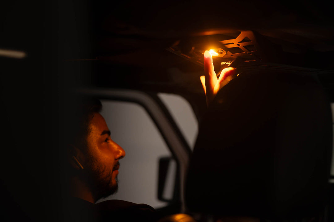 Elite White/Amber Push Button Dome Light