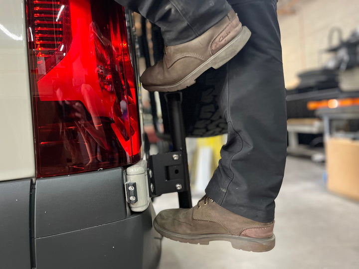 Avatar Van Rear Ladder Tire Carrier