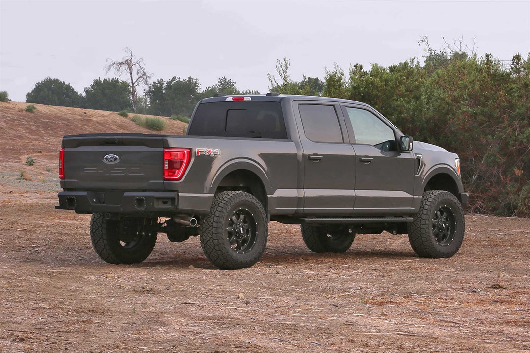 Fabtech Lift Kit for Ford F-150 6-Inch Suspension Lift System with Shocks - Part K2371M