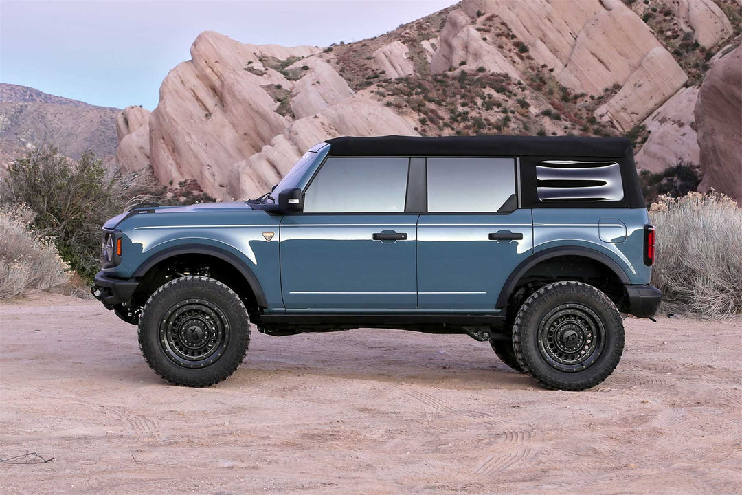 Fabtech Uniball UCA Lift Kit for Ford Bronco (Part K2383)