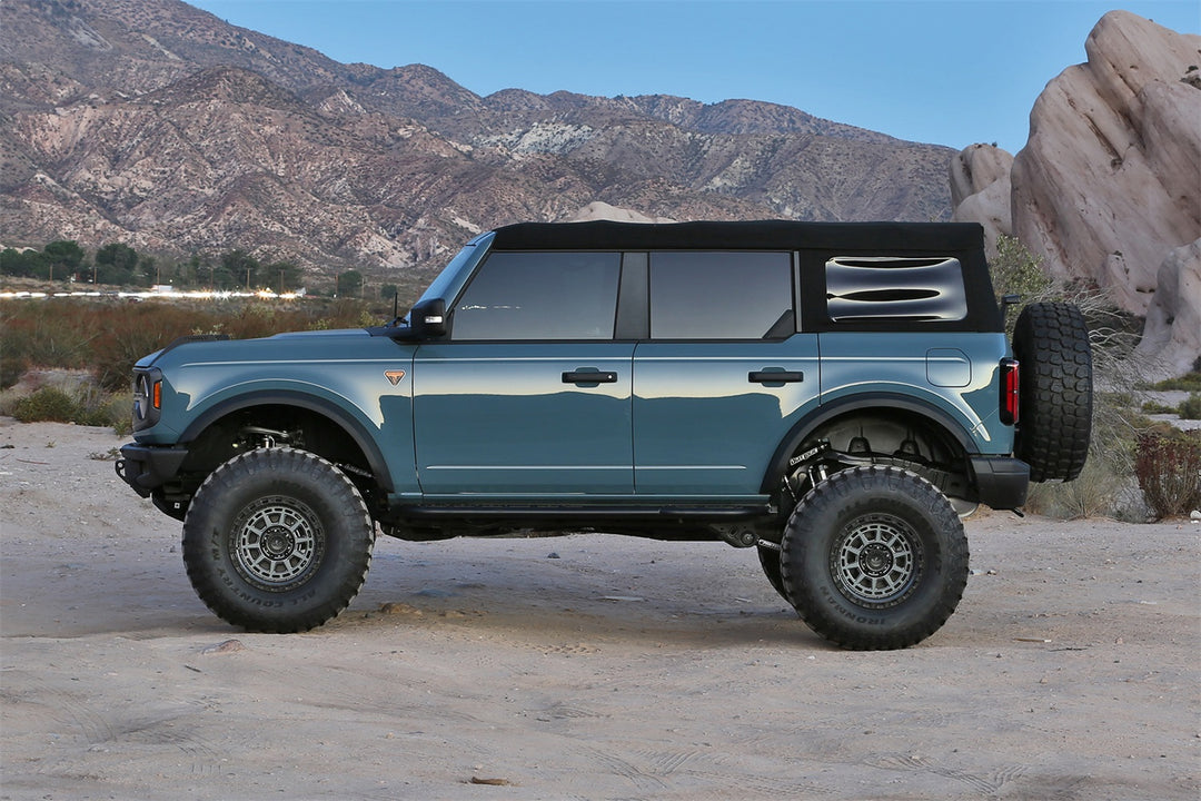 Fabtech K2396DL Bronco Lift Kit – 5 to 6 Inch Lift with Dirt Logic 2.5 Resi Coilovers
