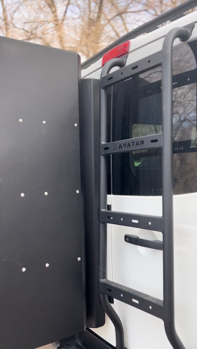 Avatar NV3500 Rear Ladder