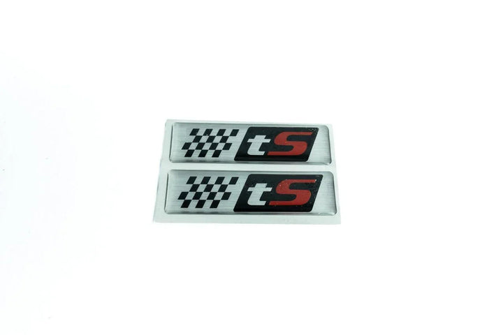 tS Fender Emblem (JDM Style) - 2014-2018 Forester